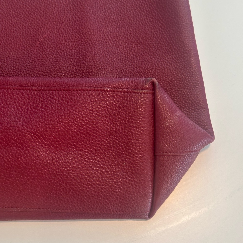Kate Spade Leather Tote Bag in Dark Red with Black Bow - Picture 4 of 11